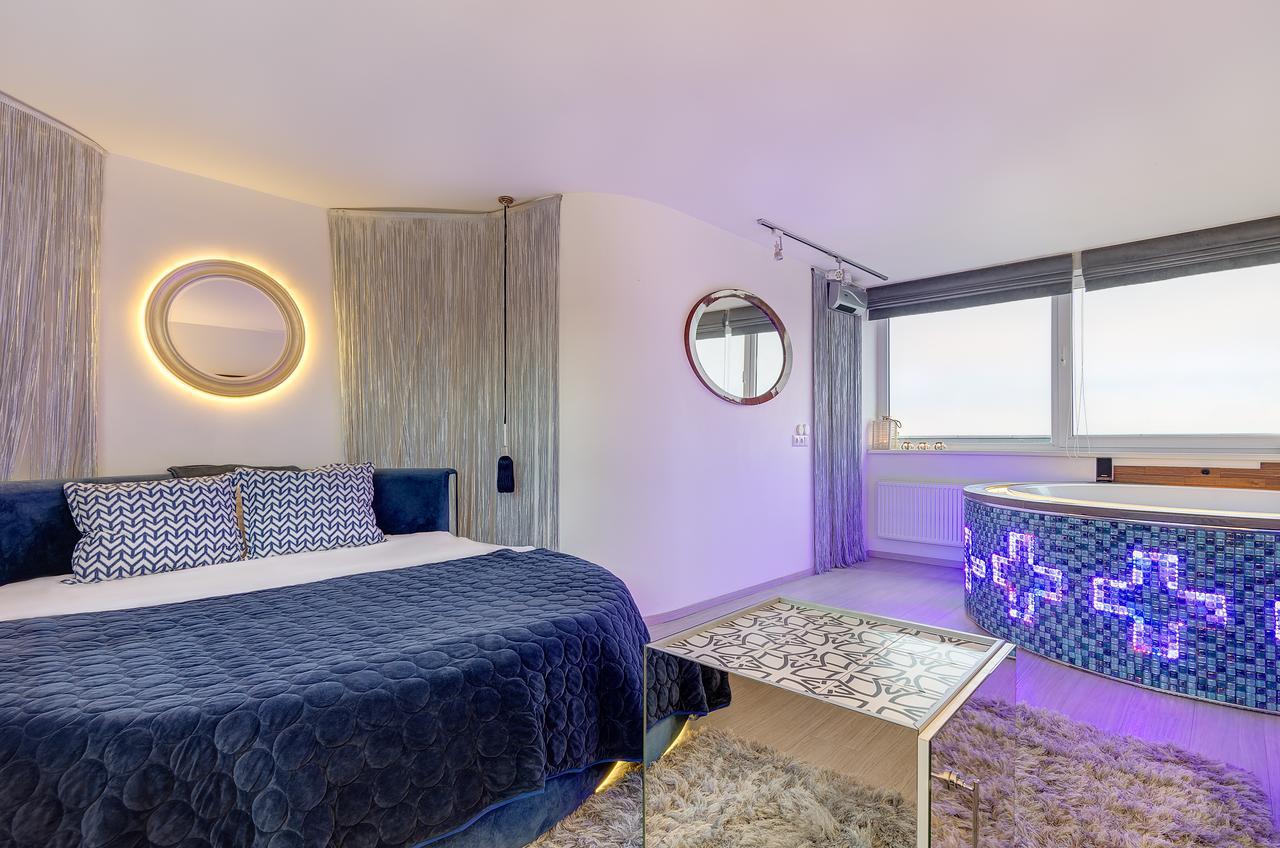 June Street Spa Apartments VNO Exterior photo